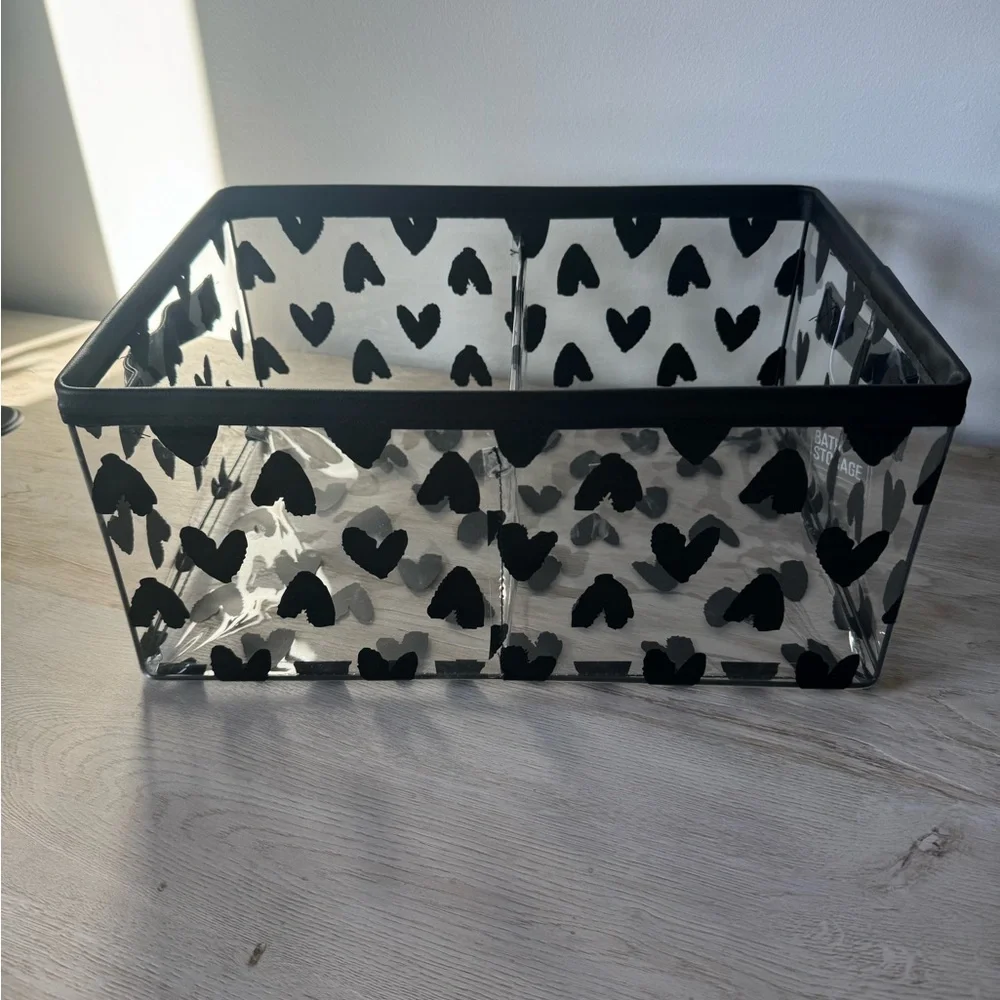 TAYLOR MADISON “BLACK WATER COLOR HEARTS” VINYL BATH STORAGE SET 2 BLACK HANDLES